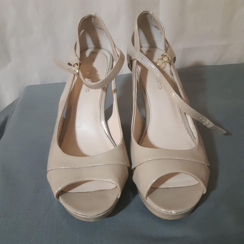 Nude Peep-toe Pumps Franco Sarto 4" in - size 9W